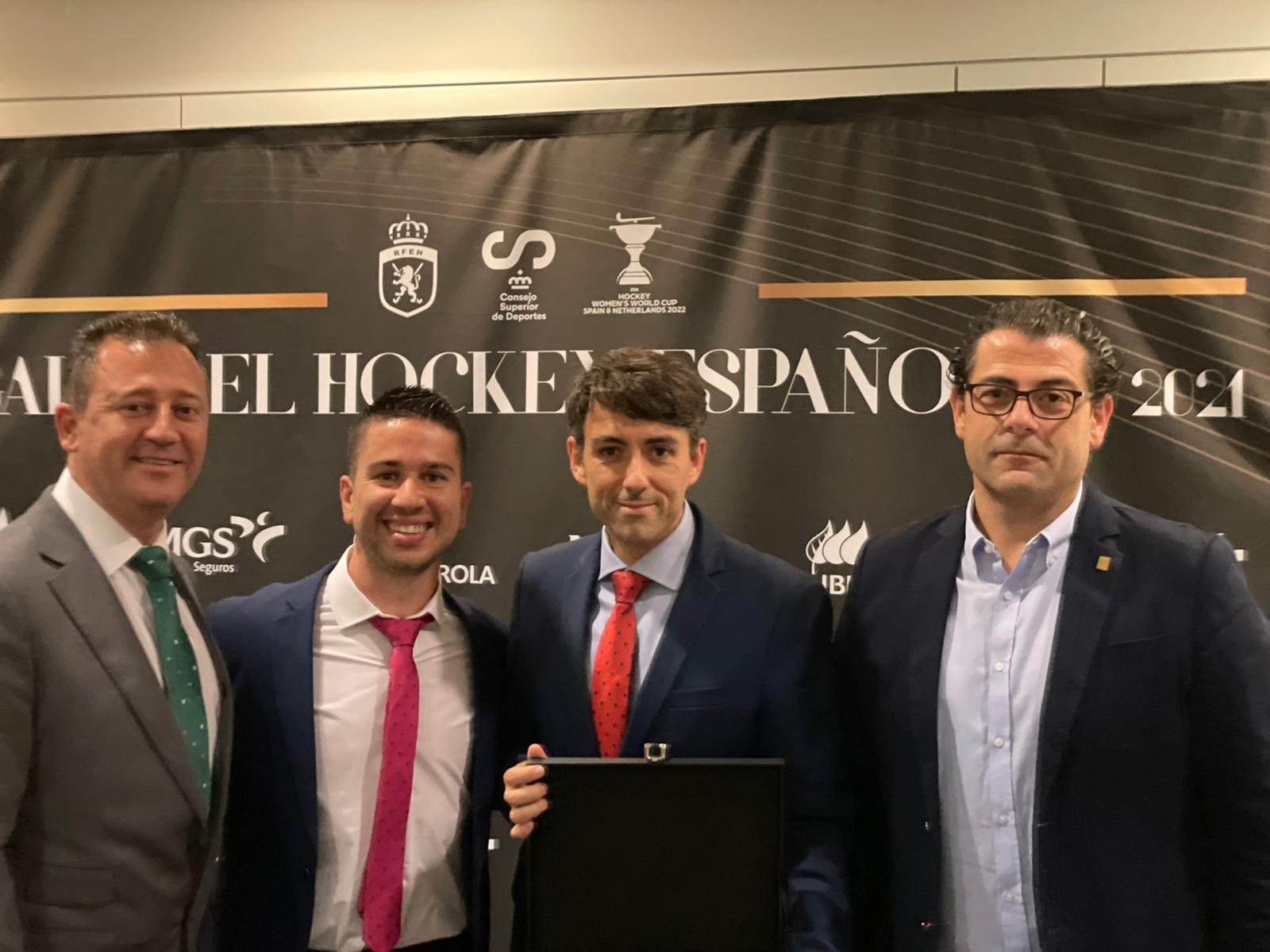 El Ayuntamiento de Puente Genil, Rincón de la Victoria y Mª Ángeles Navarro premiados en la Gala del Hockey Español