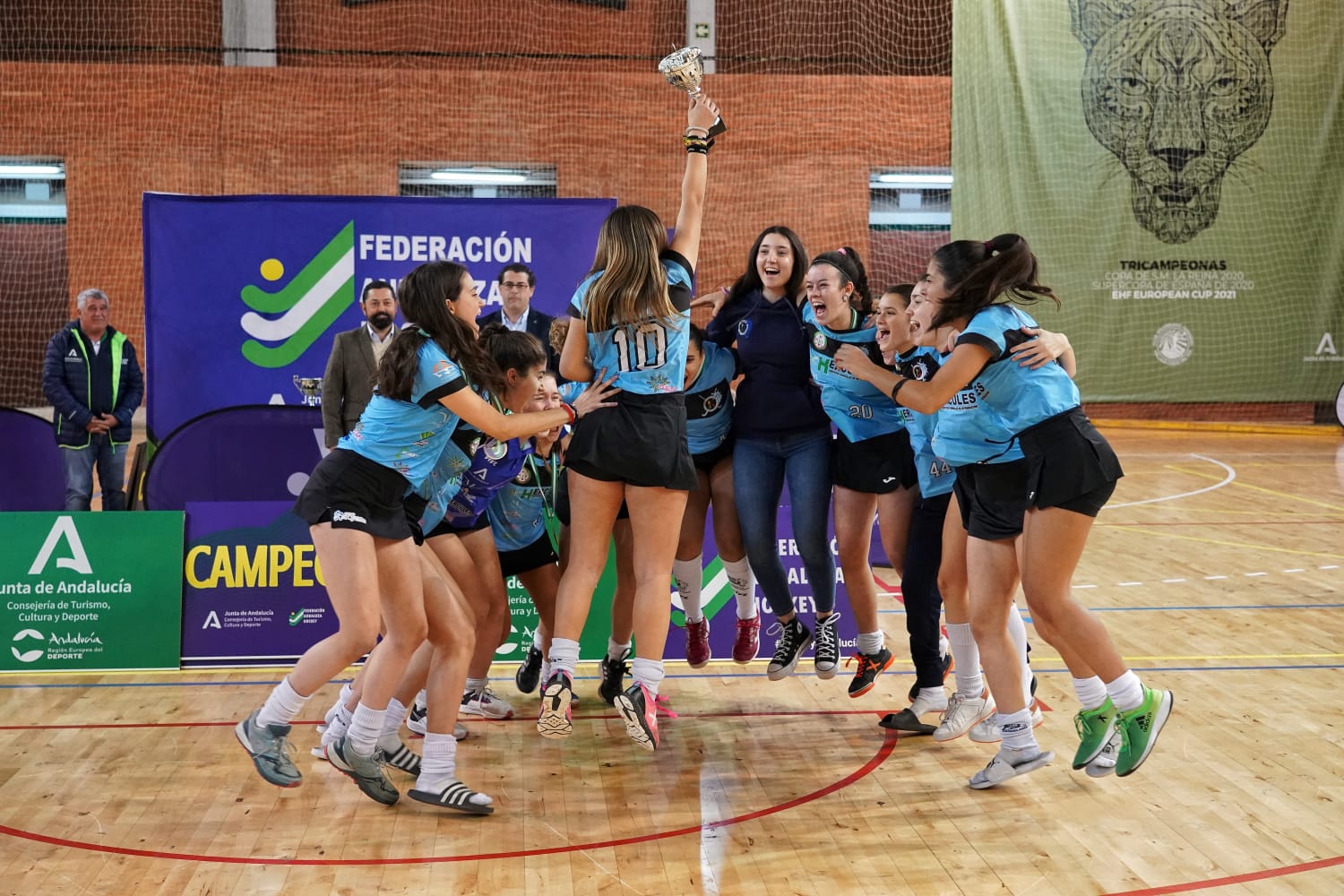 CANDELARIA CARRANQUE; NUEVAS CAMPEONAS DE ANDALUCÍA DE 1ª DIVISIÓN DE HOCKEY SALA