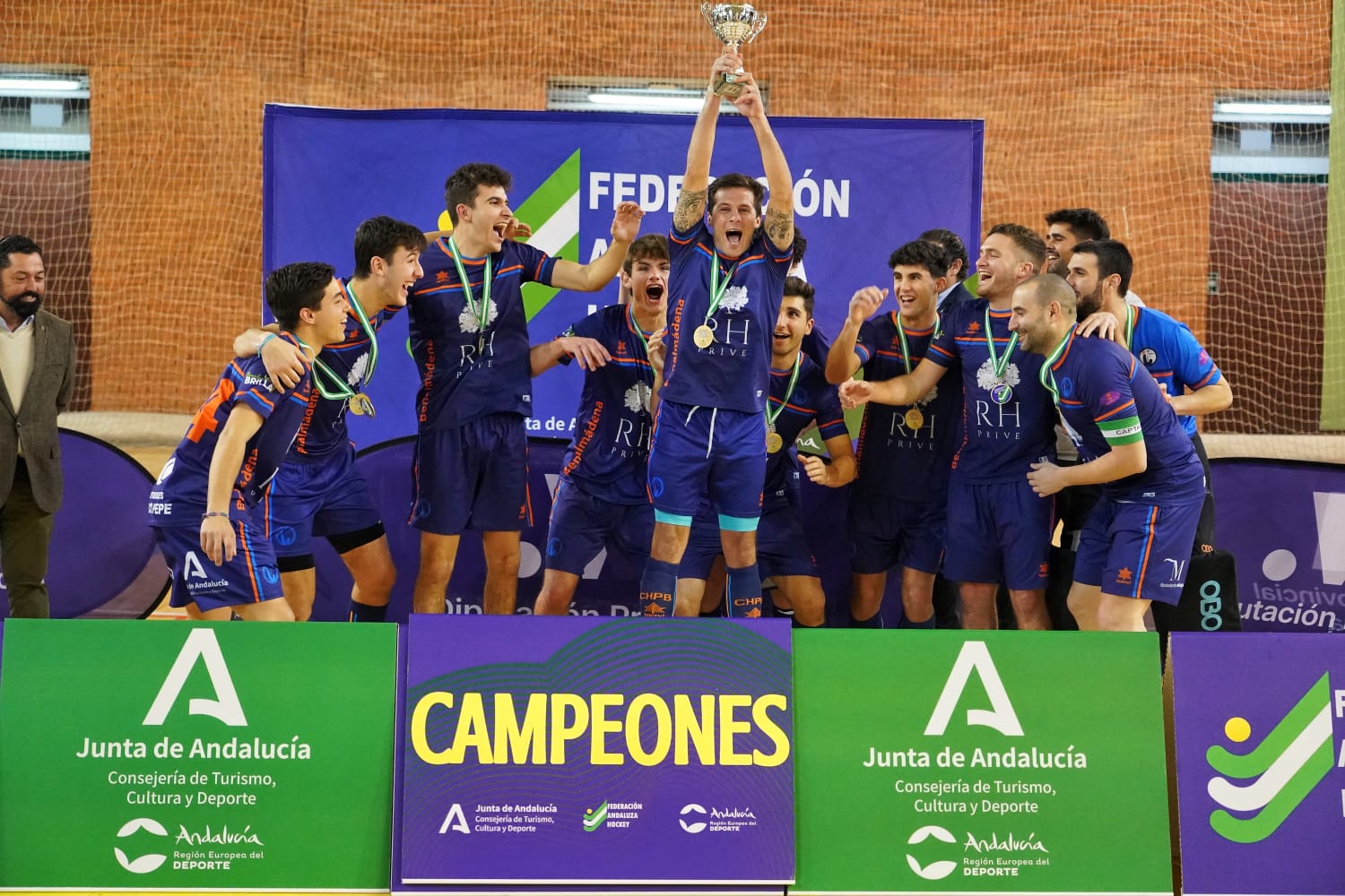 EL RH PRIVÉ BENALMÁDENA; NUEVOS CAMPEONES DE ANDALUCÍA DE 1ª DIVISIÓN DE HOCKEY SALA